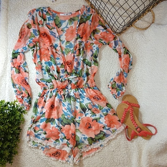 Papaya Dresses & Skirts - Floral Print Romper size S
